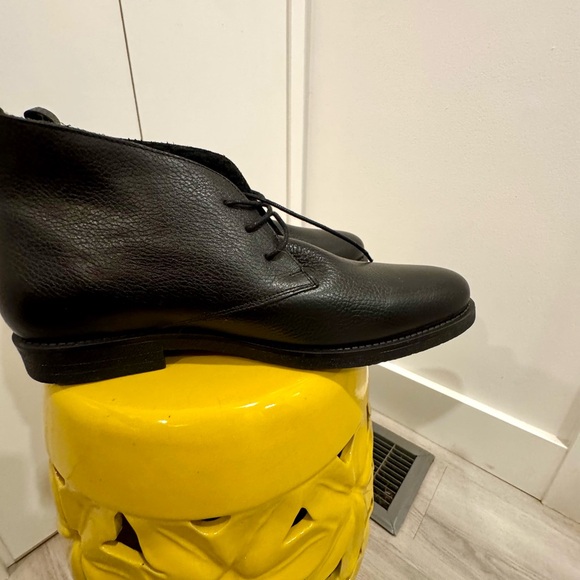 Men’s black  leather ankle bootie lined - Picture 2 of 6